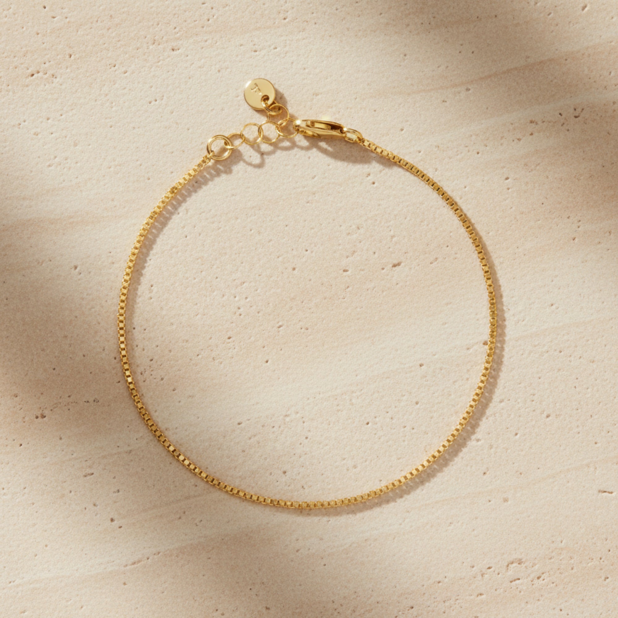 The Hilary Fine Chain Bracelet - Gifting Season