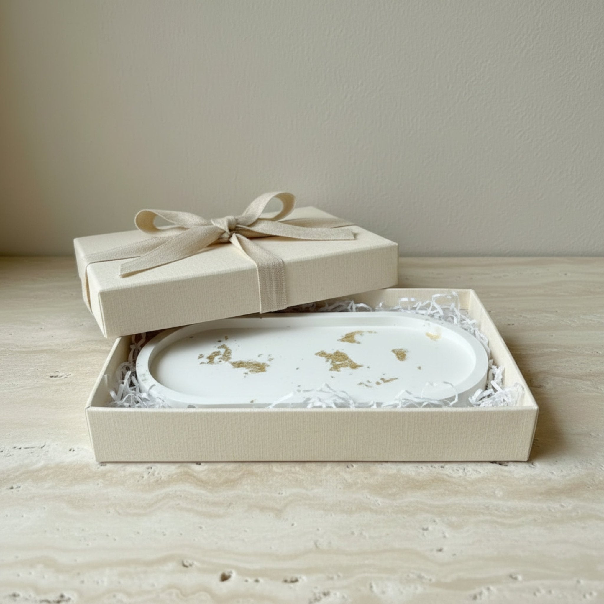 The Minimalist Jesmonite Tray - Gifting Season