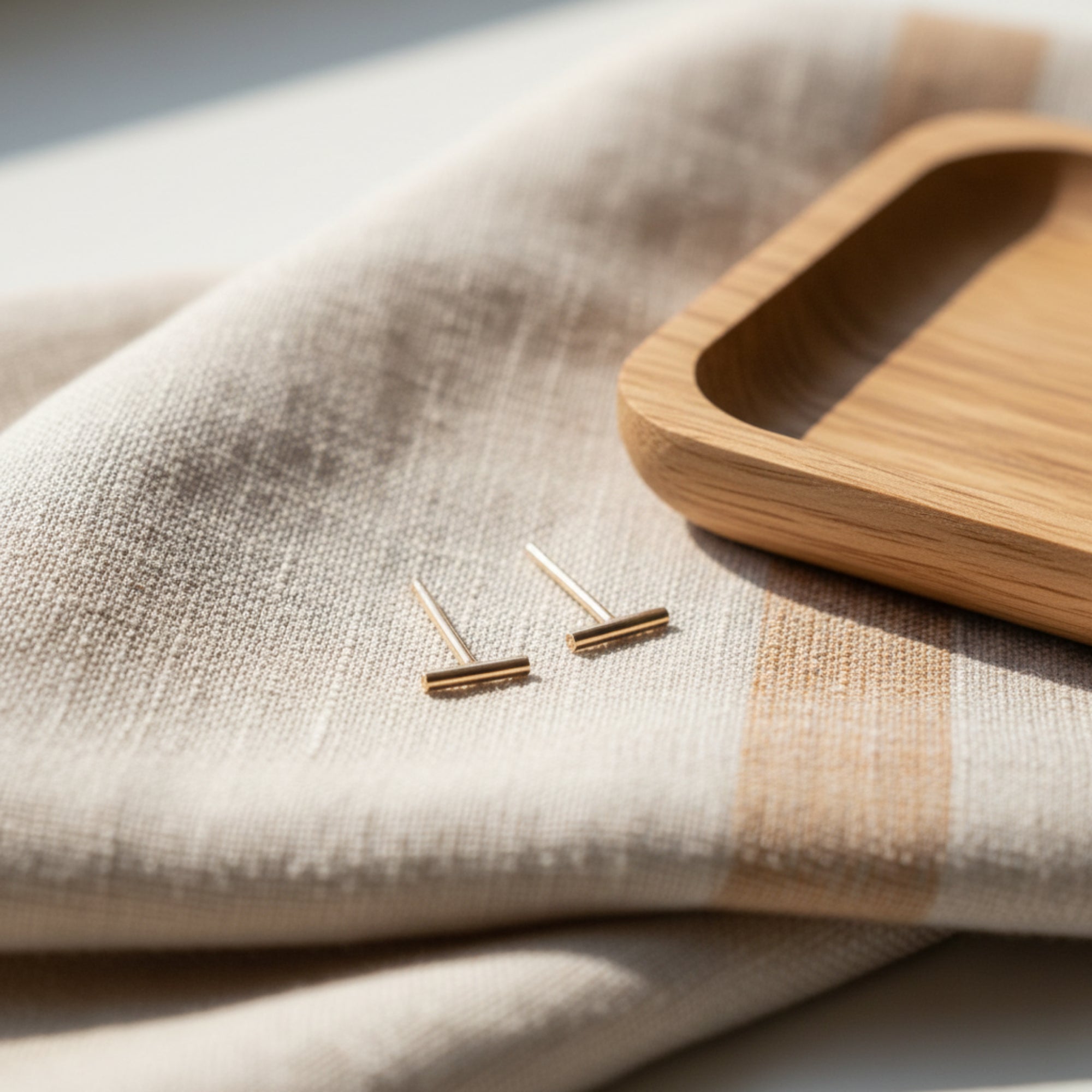 The Linear Bar Studs - Gifting Season